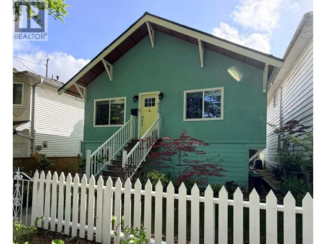 4322 WELWYN STREET, Vancouver, British Columbia V5N3Z4