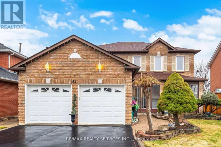 62 FERNBROOK CRESCENT, Brampton (Snelgrove), Ontario L6Z3N7