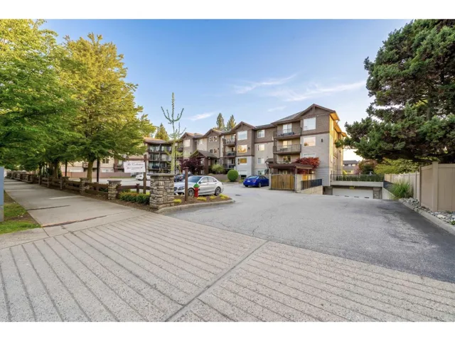 308 2581 LANGDON STREET, Abbotsford, British Columbia V2T7A3