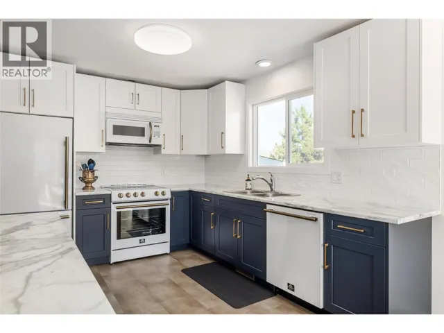 610 Chepesuik Court, Kelowna, British Columbia V1X5S5
