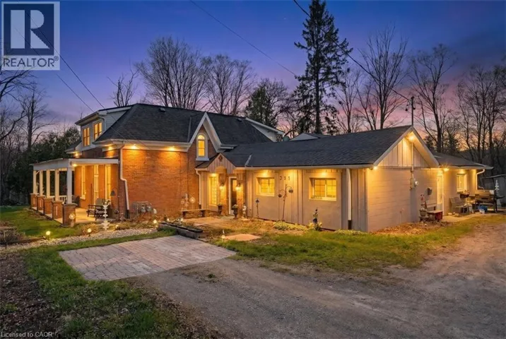 311 BROCK Road, Hamilton, Ontario L9H5H4