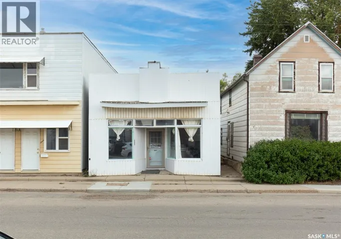 306 Fairford STREET W, Moose Jaw, Saskatchewan S6H1V9
