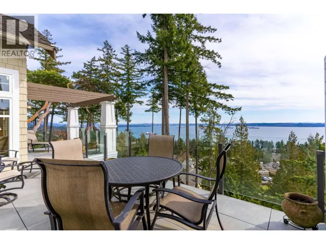 9 5110 ALDERFEILD PLACE, West Vancouver, British Columbia V7W2W7