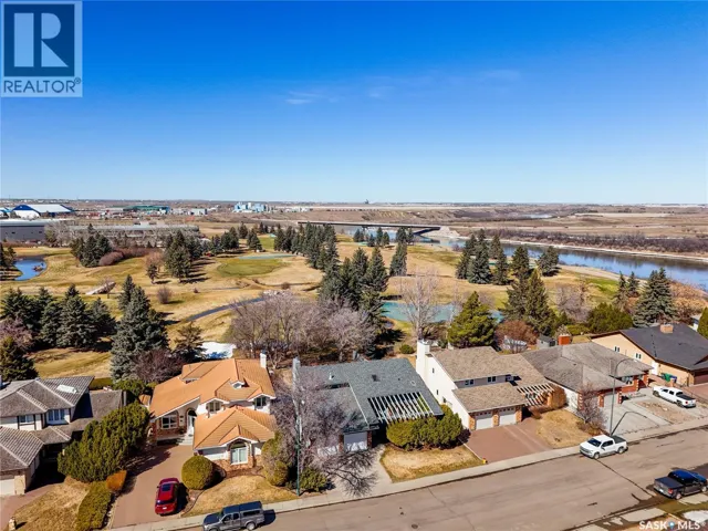 215 Mallin CRESCENT, Saskatoon, Saskatchewan S7K7X3