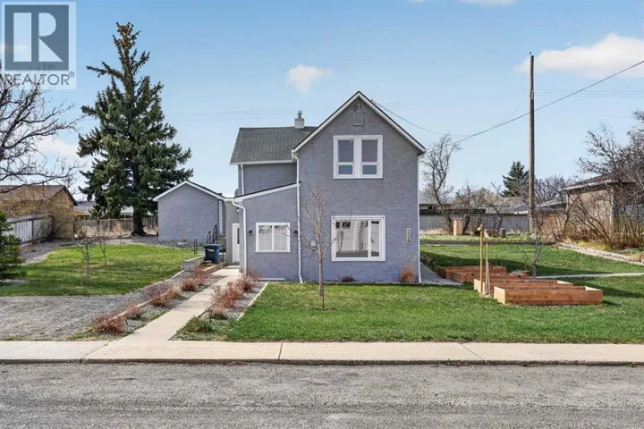 228 21 Street, Fort Macleod, Alberta T0L0Z0