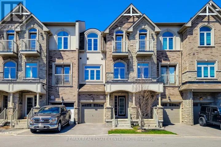 137 BORERS CREEK CIRCLE, Hamilton (Waterdown), Ontario L8B1W3