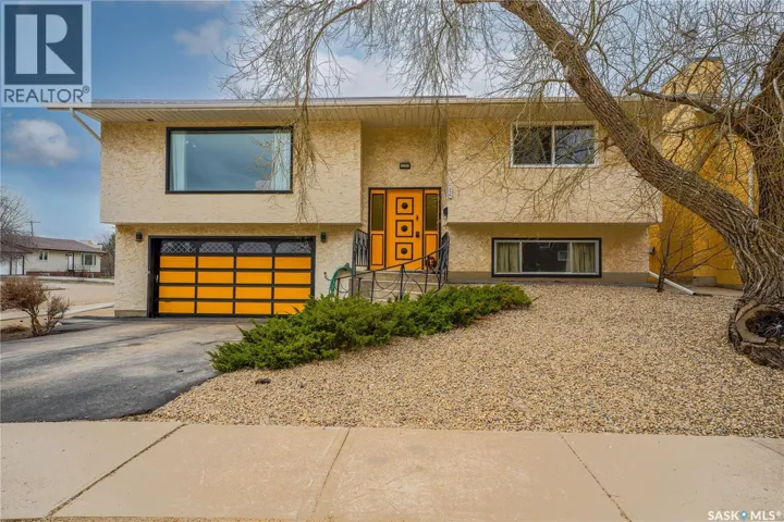 254 2nd AVENUE E, Gravelbourg, Saskatchewan S0H1X0