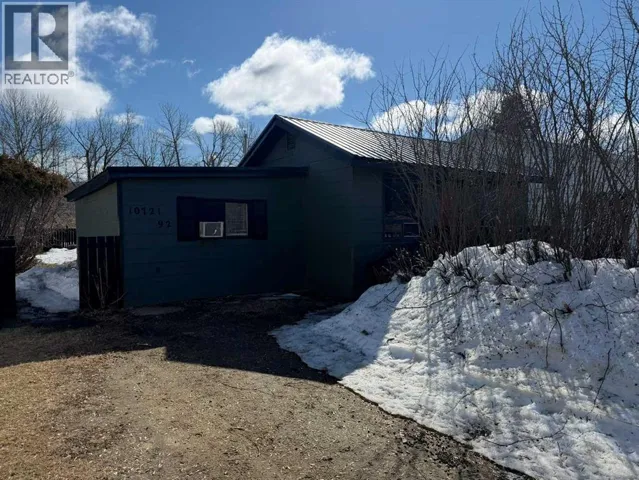 10721 92 Street, Peace River, Alberta T8S1P4