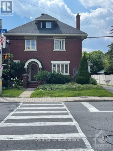 444 PARKDALE AVENUE, Ottawa, Ontario K1Y1H1