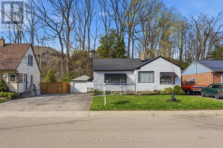 37 CENTRAL PARK AVENUE, Hamilton (Dundas), Ontario L9H2M5