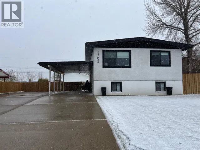 5705 57 Street, Taber, Alberta T1G1L1