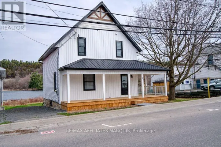 4 BEDFORD STREET E, Westport, Ontario K0G1X0