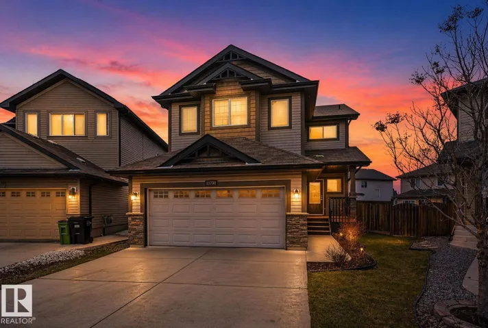 11732 18 AV SW, Edmonton, Alberta T6W2E7