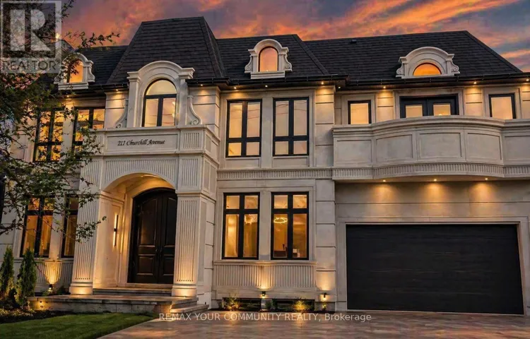 EMBER SUITE - 217 CHURCHILL AVENUE, Toronto (Willowdale West), Ontario M2R1E2