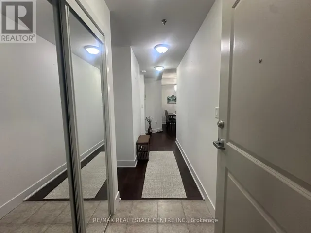 303 - 90 CHARLTON AVENUE W, Hamilton (Durand), Ontario L8P2C3