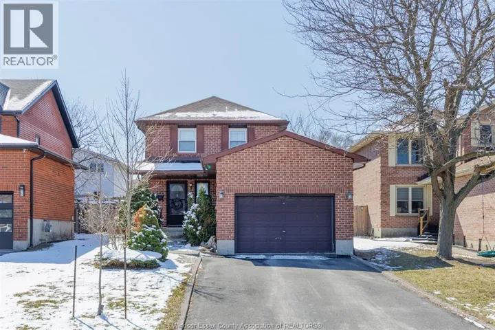 10 BALMORAL COURT, Kingston, Ontario K7M7S9