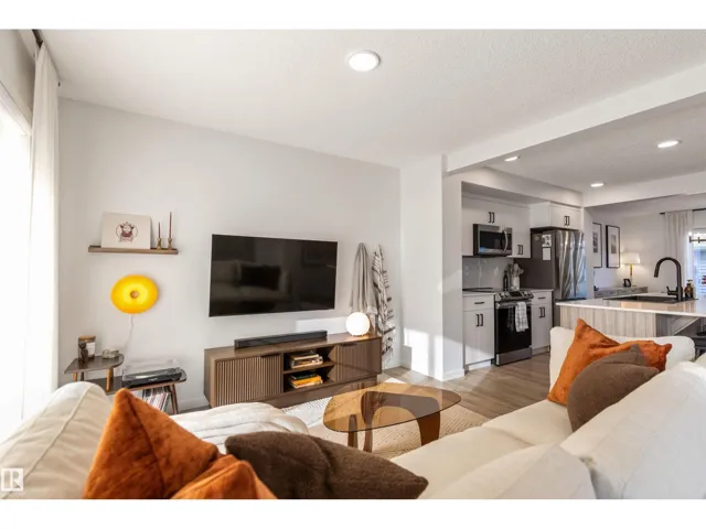 1199 KESWICK DR SW, Edmonton, Alberta T6W4J5