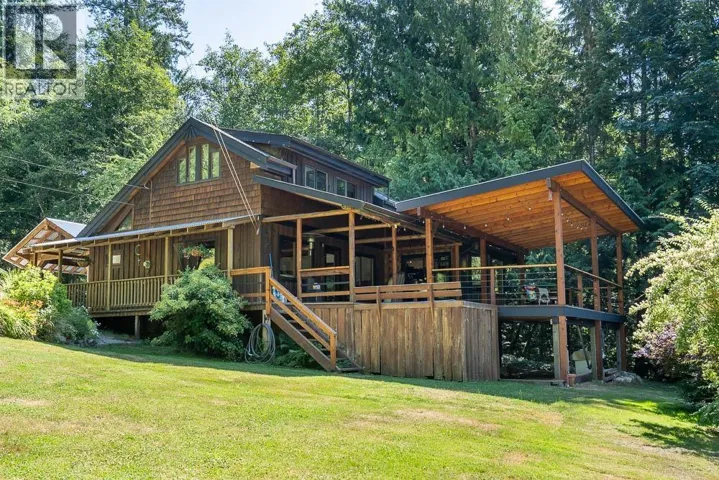 2931 GRAUMAN ROAD, Roberts Creek, British Columbia V0N2W1