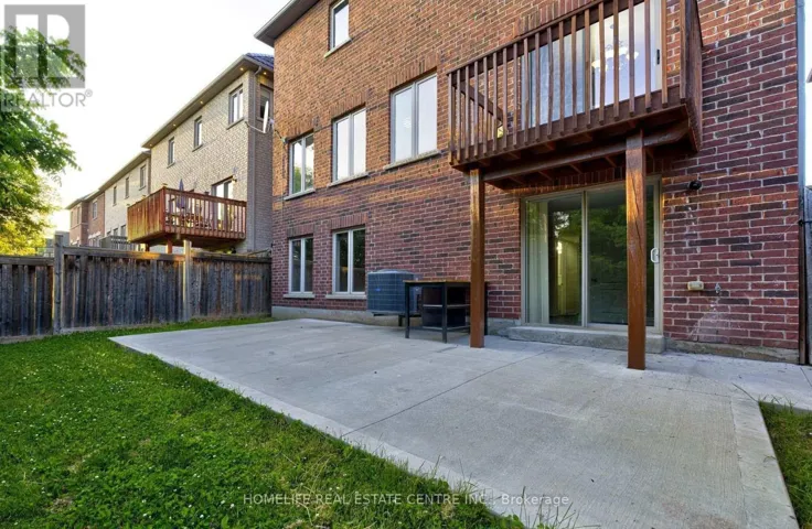 42 ARROWPOINT DRIVE, Brampton (Credit Valley), Ontario L6Y0Y8