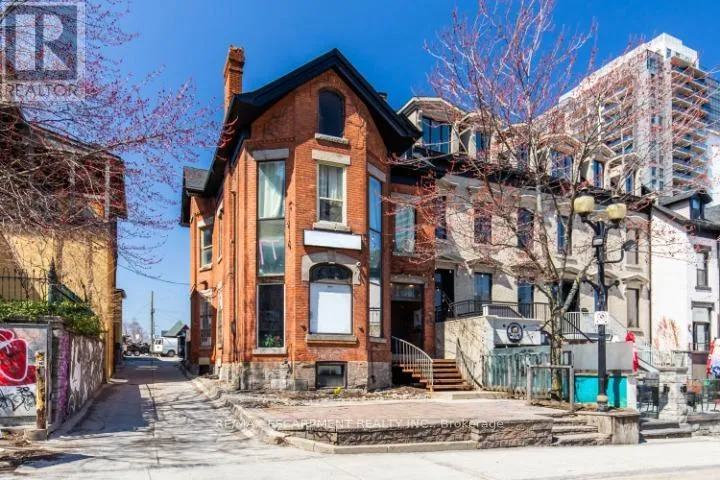 38 HESS STREET S, Hamilton (Central), Ontario L8P3N1