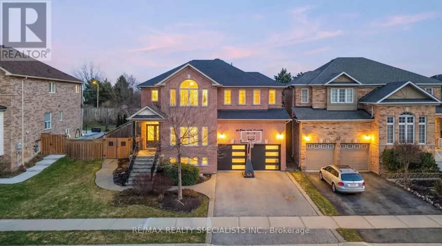 44 DUNVEGAN CRESCENT, Brampton (Fletcher's Meadow), Ontario L7A2Y2