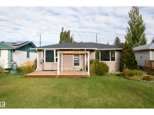 7135 87 ST NW, Edmonton, Alberta T6G3G1