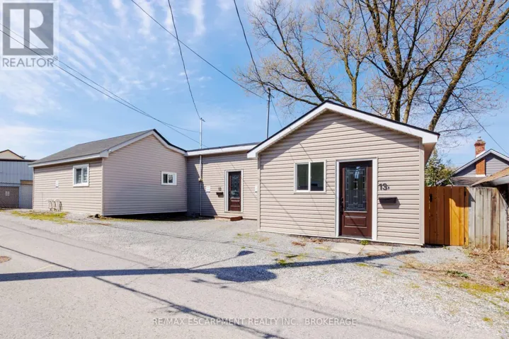 13 CHESTNUT LANE, St. Catharines (Secord Woods), Ontario L2T1G3