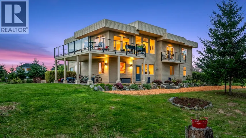 3389 Rhys Rd, Courtenay, British Columbia V9N0B7