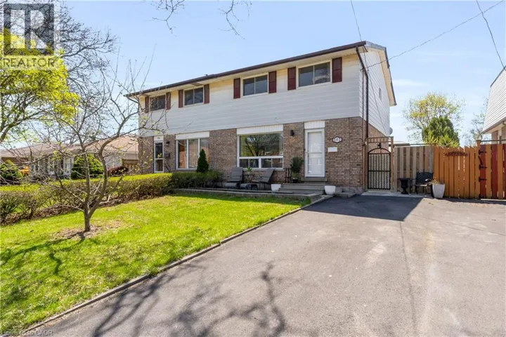 102 BERKINDALE Drive, Hamilton, Ontario L8E1M5