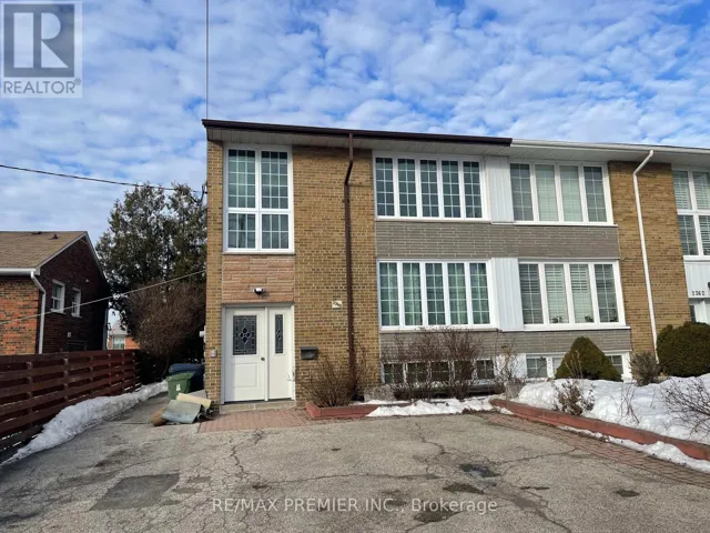 3 - 2360 KEELE STREET, Toronto (Brookhaven-Amesbury), Ontario M6M4A5