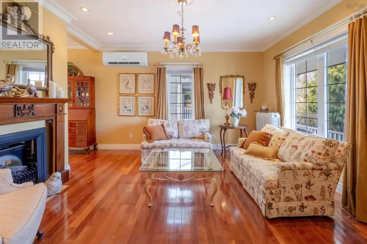 102 Crescent Street, B1S 2Z8 Street, Sydney, Nova Scotia B1S2Z8