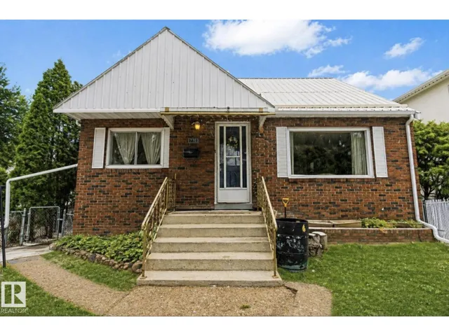 7703 77 Avenue NW, Edmonton, Alberta T6C0K6