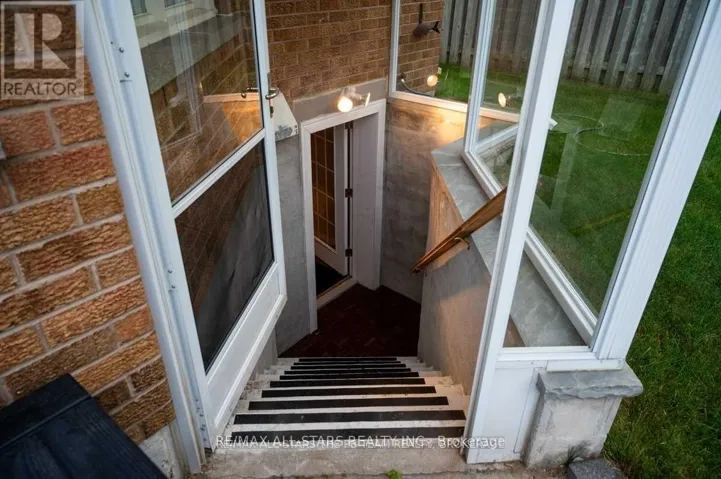 1915 ROSEBANK ROAD N, Pickering (Amberlea), Ontario L1V1P7