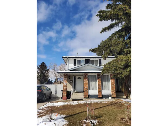 11814 157 AV NW, Edmonton, Alberta T5X2K2