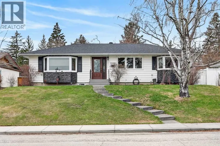 2023 Glenwood Drive SW, Calgary, Alberta T3E3Y7