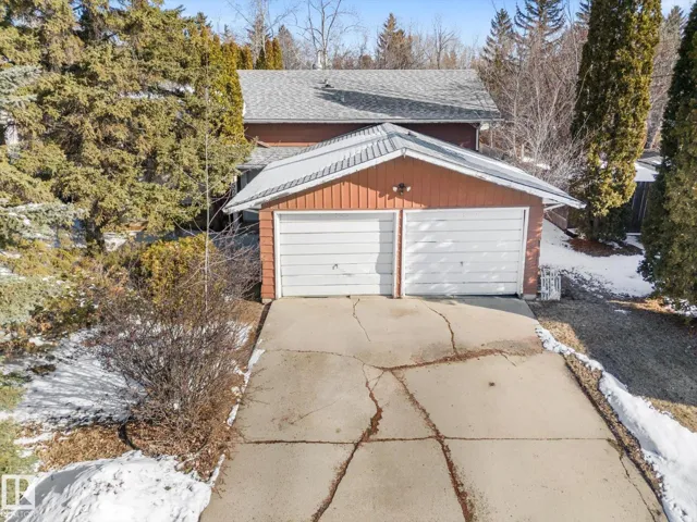 11520 33A AV NW, Edmonton, Alberta T6J3H3