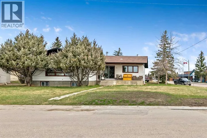 34 Crescent Road, Okotoks, Alberta T1S1G4