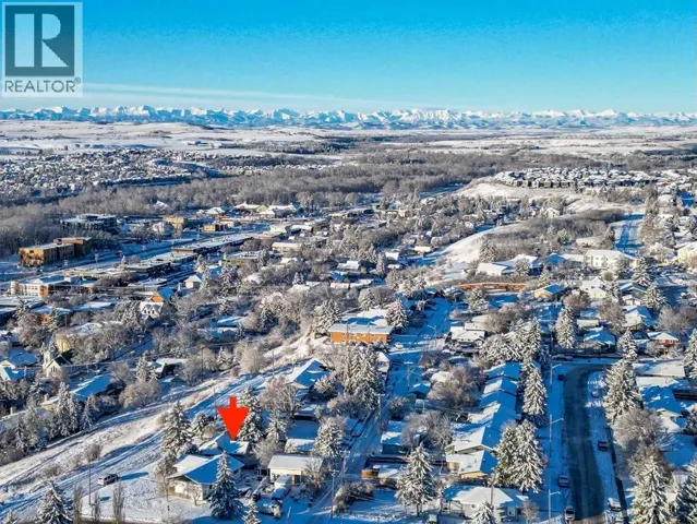 30 Crescent Road E, Okotoks, Alberta T1S1G4