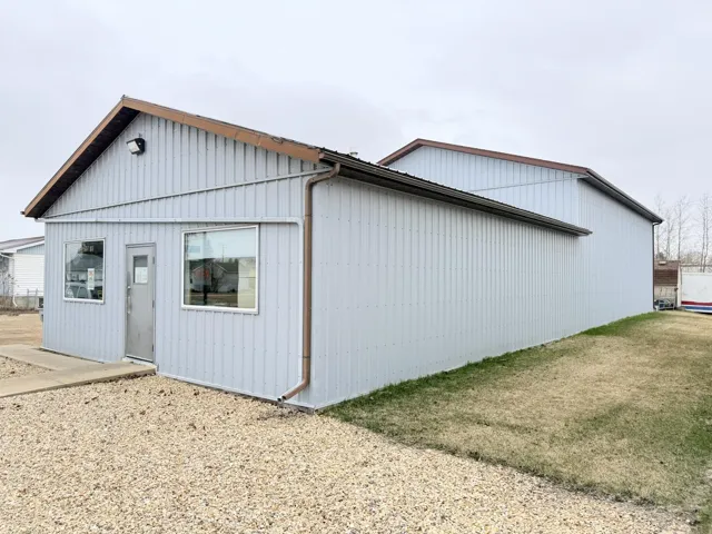 10256 107 St, Westlock, Alberta T7P1X4