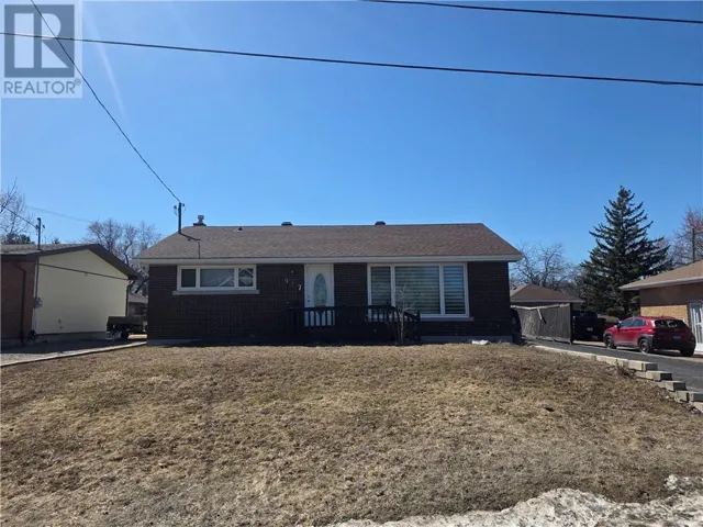 947 Vine Avenue, Sudbury, Ontario P3A3P8
