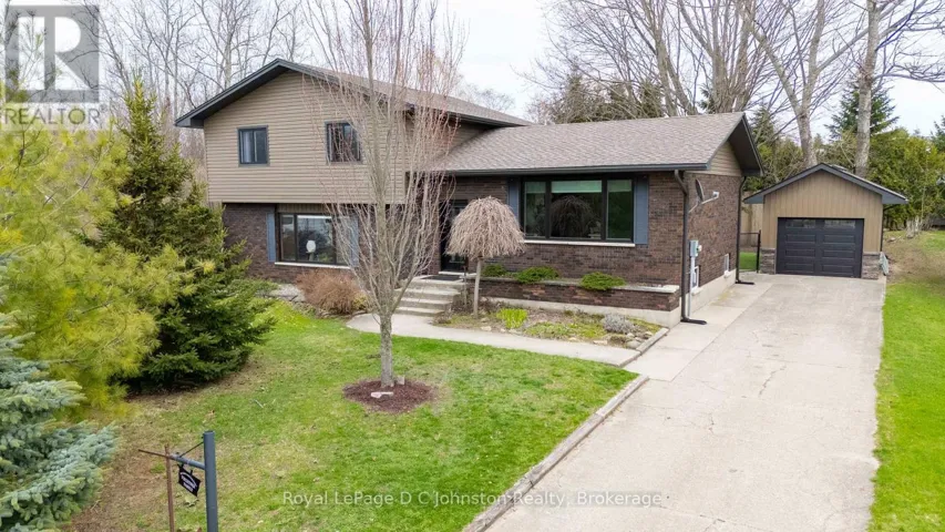 44 ARCHIBALD PLACE, Saugeen Shores, Ontario N0H2L0