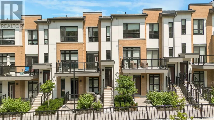 208 - 155 CANON JACKSON DRIVE, Toronto (Beechborough-Greenbrook), Ontario M6M0E1