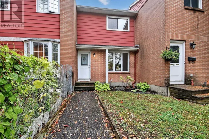 928 MEADOWLANDS DRIVE, Ottawa, Ontario K2C0K3