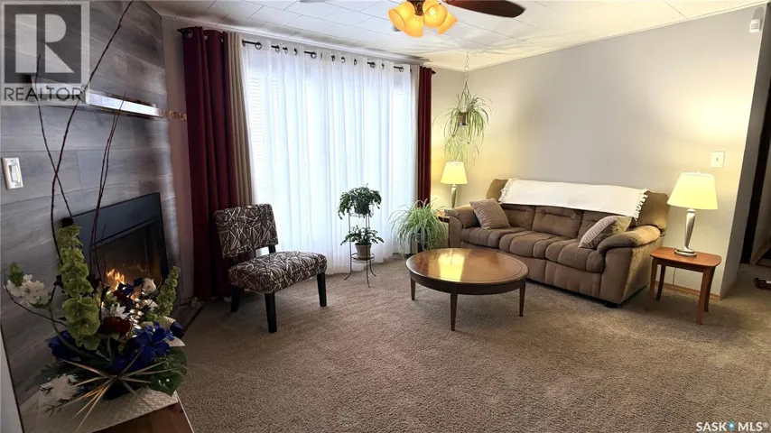 41 Royal HEIGHTS, Estevan, Saskatchewan S4A2T9
