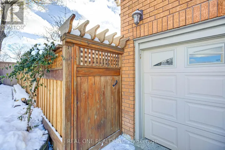 2 GRITTANI LANE, Toronto (Agincourt South-Malvern West), Ontario M1S5B7
