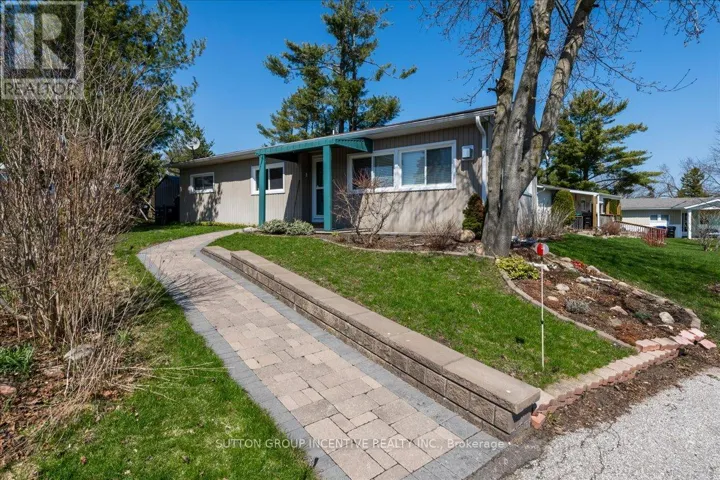 18 TREFOIL DRIVE, Innisfil, Ontario L9S1P7