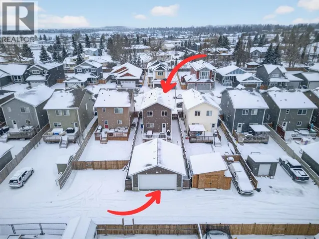 62 Mackenzie Way, Carstairs, Alberta T0M0N0