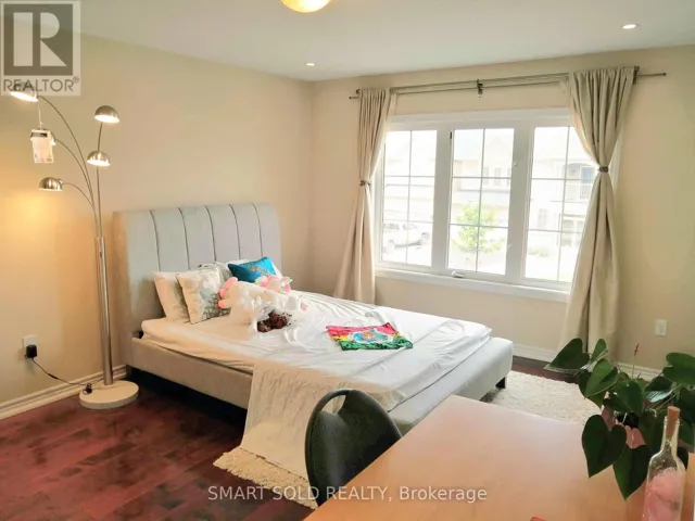 9 MARTINAU DRIVE, Markham (Greensborough), Ontario L6E0M3