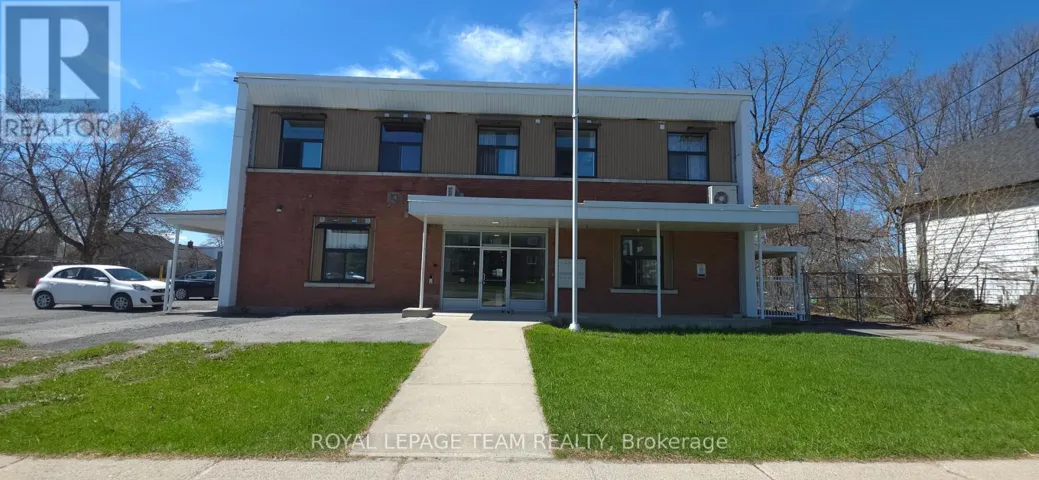 822 MARLBOROUGH STREET N, Cornwall, Ontario K6H4B4