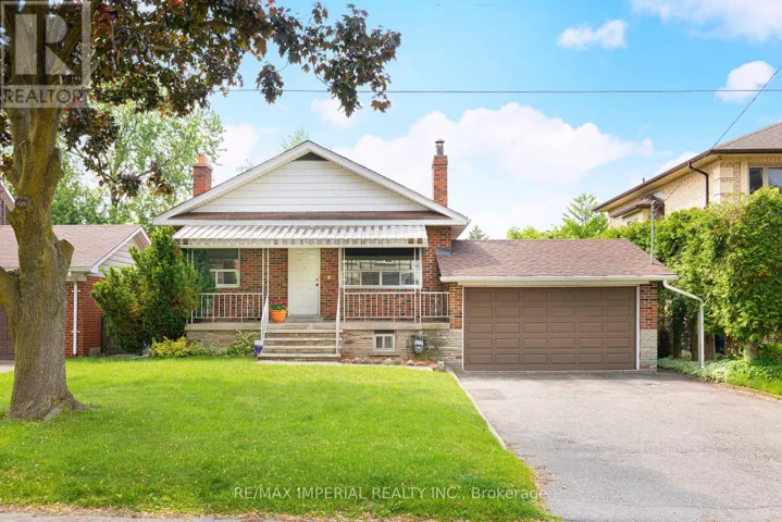 7 DODDINGTON DRIVE, Toronto (Stonegate-Queensway), Ontario M8Y1S3